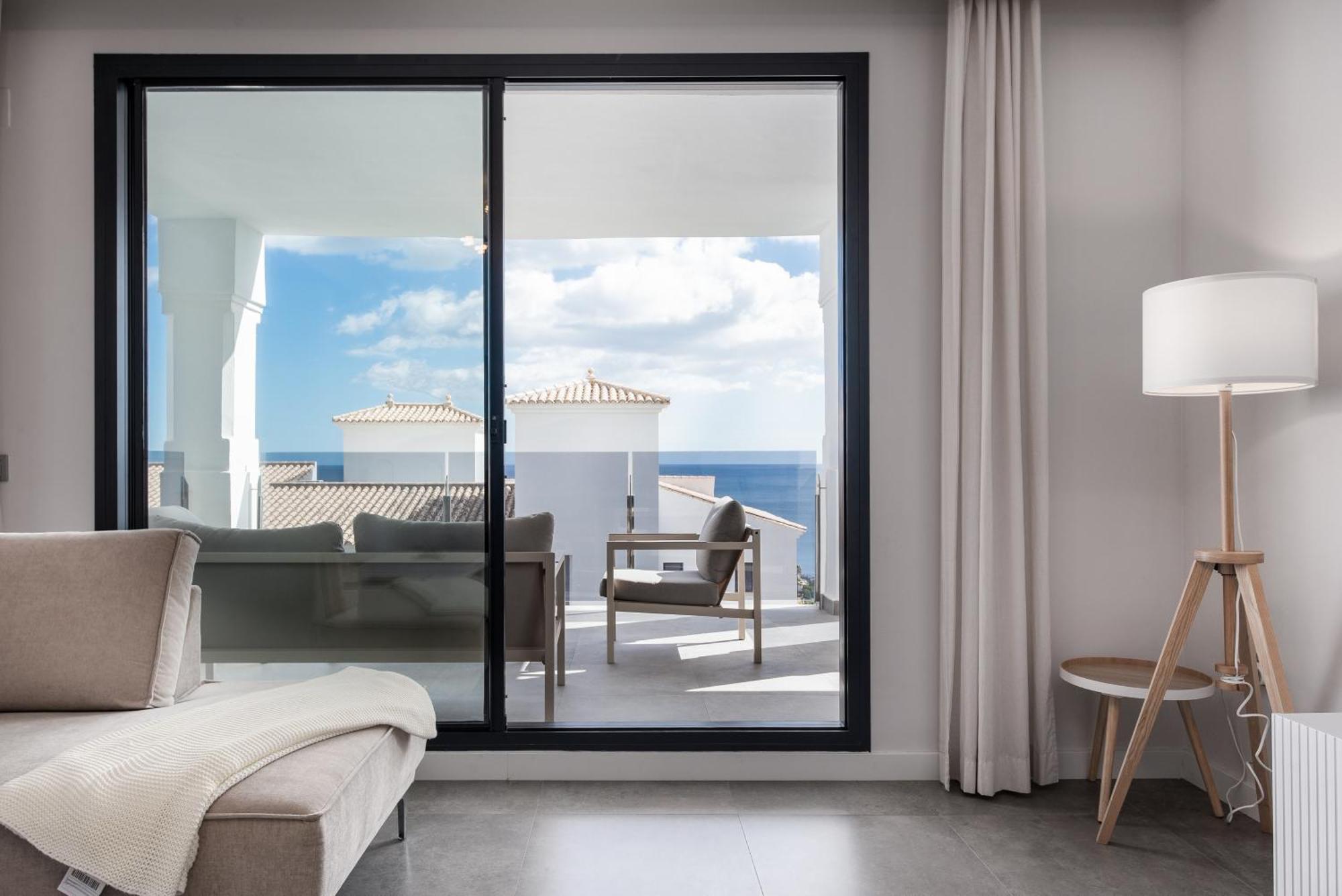 Luxurious Apartment With Sea Views Blue Suites B2-103 Manilva Exterior photo